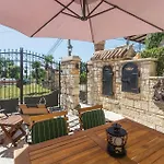 Vakantiehuis Amazing In With Kitchen *
