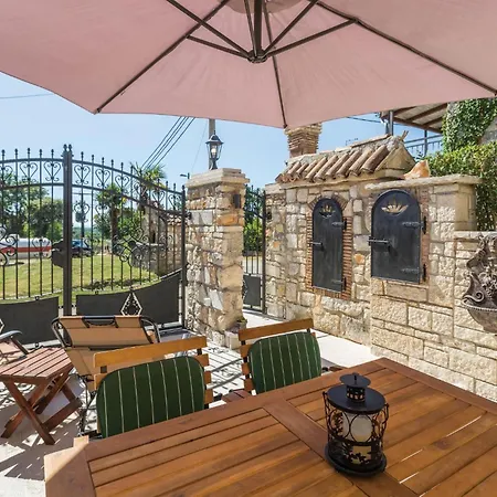 Semesterbostad Amazing In With Kitchen *