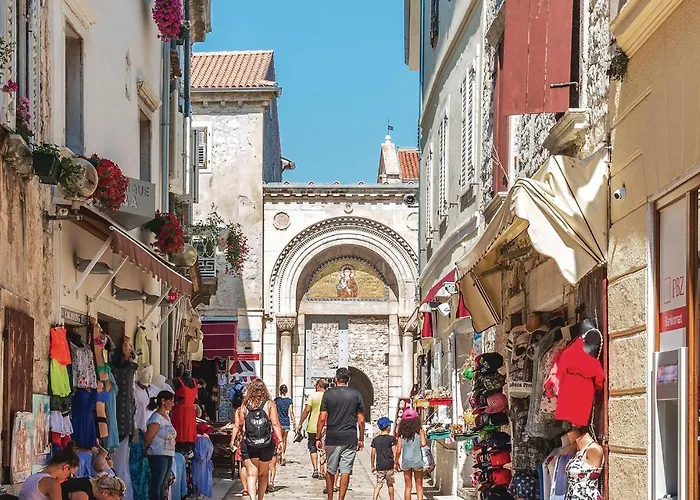 Amazing In With Kitchen