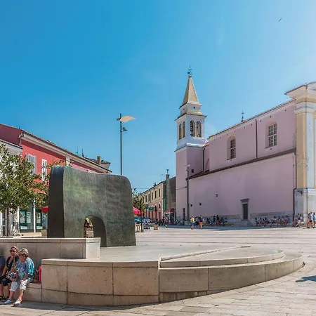 2 Bedroom Beautiful Home In Porec Дом отдыха Пореч