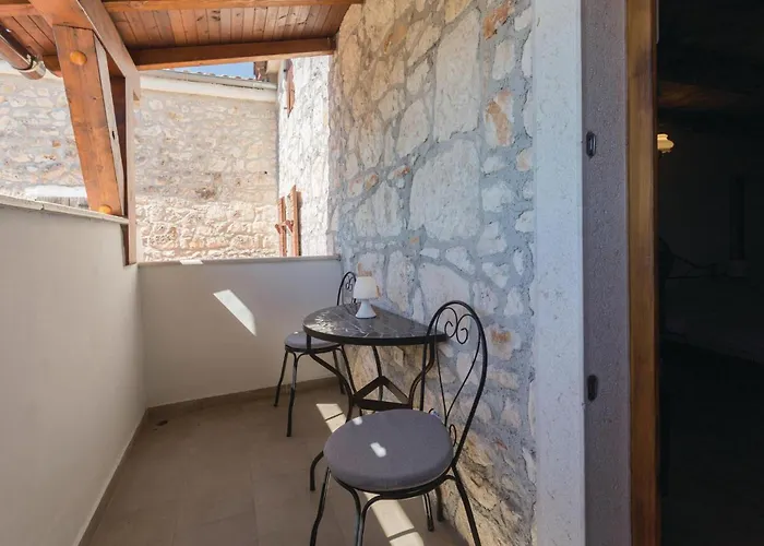 Amazing In With Kitchen Poreč